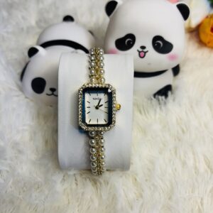 Color: White and Gold